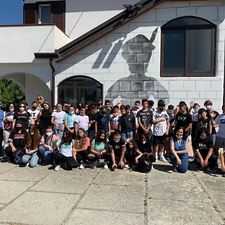 Doroteafarm, Dove Saltiamo Sull'amore E I Sogni Feriehus Scalea